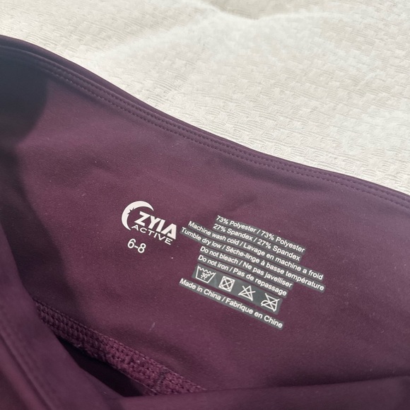 Zyia Plum Logo Stripe Light n Tight Hi-rise Crop 17" size 6-8 - Picture 8 of 8